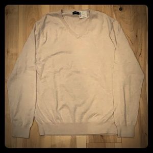 Men’s V-neck sweater